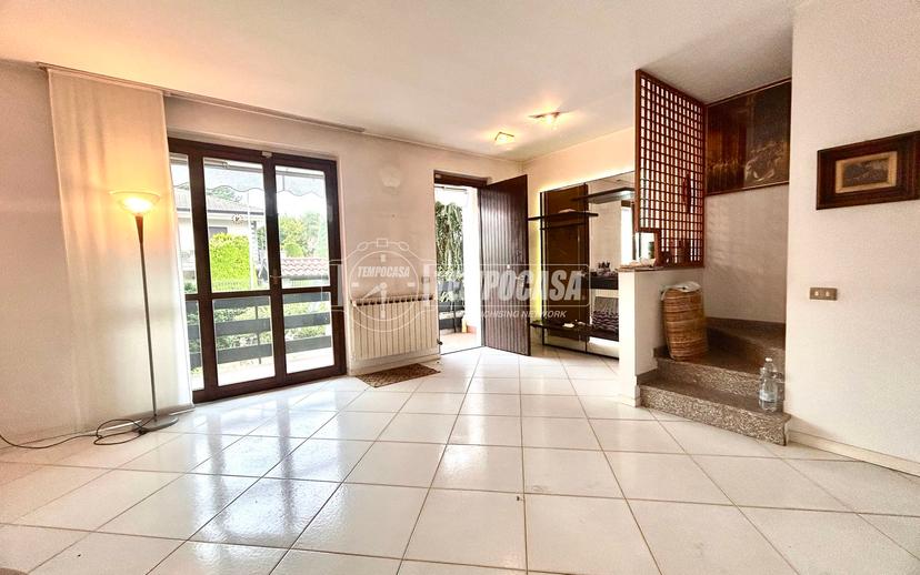 Villa a schiera in Via Don Mariani 3, Buscate