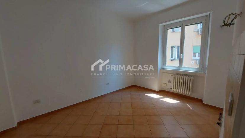 Monolocale in Via Farsaglia, 14, Milano