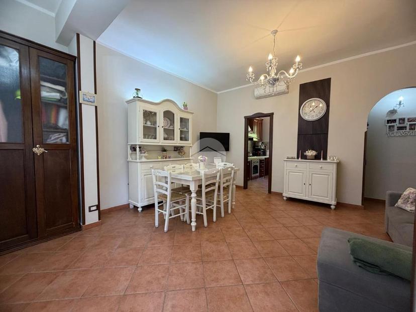 Trilocale in Vicoletto San Gennaro dei Poveri 20, Napoli