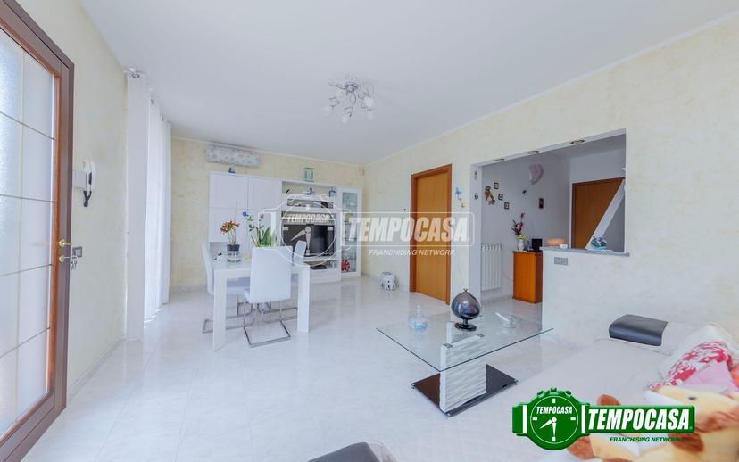 Villa a schiera in Via Papa Giovanni XXIII, Besate — foto 2 di 5