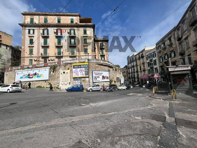 Quadrilocale in Via Francesco Saverio Correra 166, Napoli