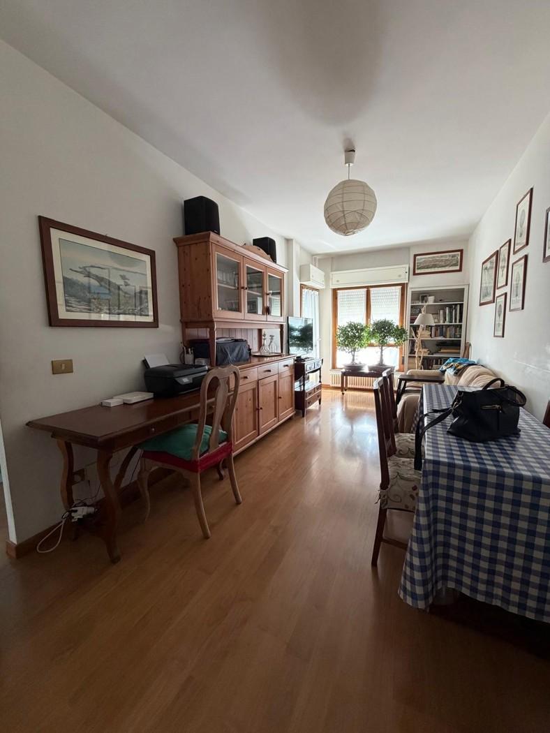 Trilocale in Via Giuseppe Calenzuoli 3, Roma