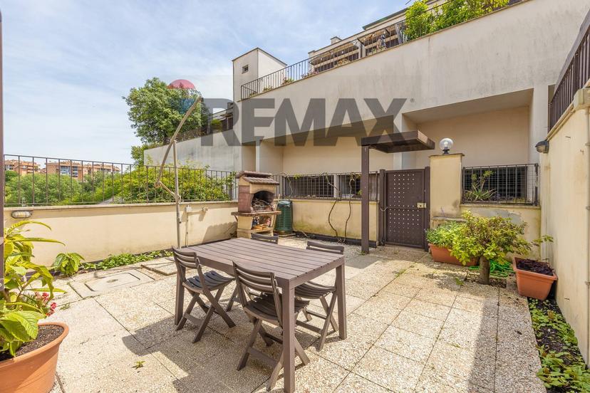 Villa a schiera in Via Virgilio Testa 8, Roma