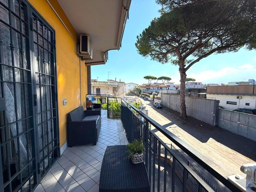 Trilocale in Via V. Emanuele 21, Volla — foto 3 di 5