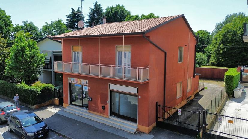 Villa in Viale Europa 31, Gessate — foto 2 di 5