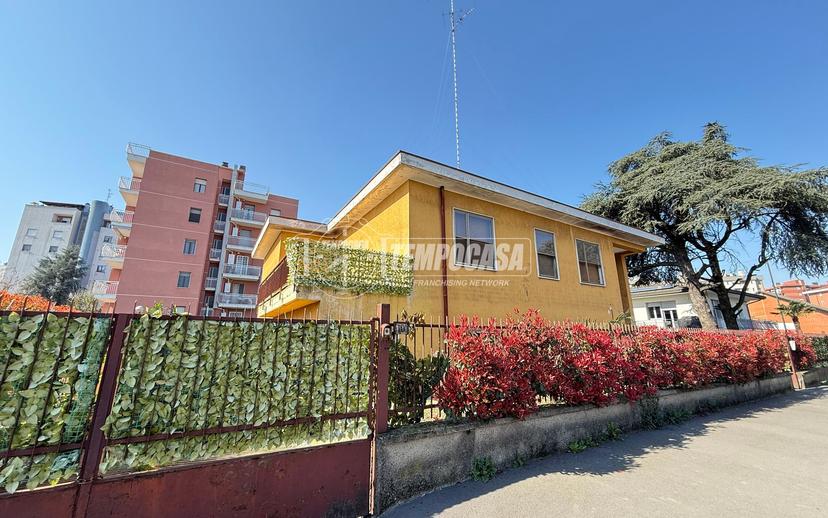 Villa in Via Luigi Pirandello 10, Rozzano — foto 5 di 5