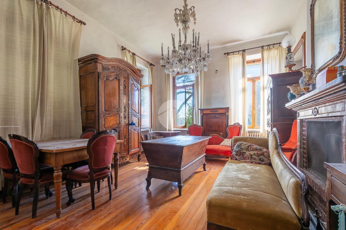 Villa in Via Ines Magnoni 4, Villanova Canavese