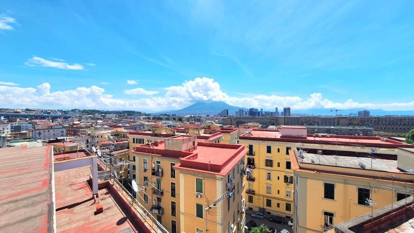 Quadrilocale in Vico Sant'Eframo Vecchio  55, Napoli