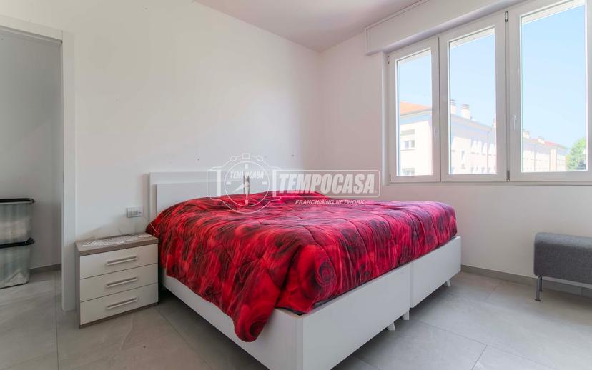 Trilocale in Via Emanuella 16, Saronno — foto 3 di 5