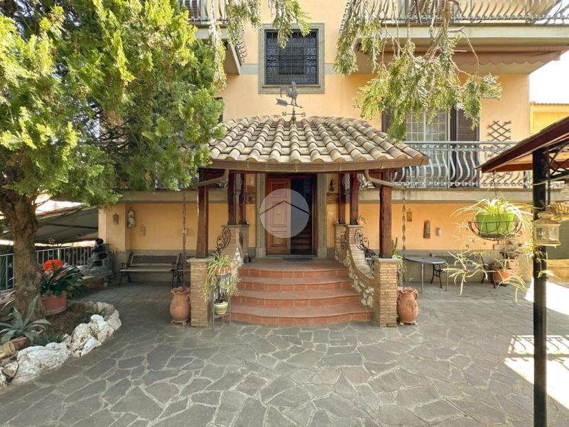 Villa in Via Lorenzo Sebastiani, Frascati — foto 4 di 5
