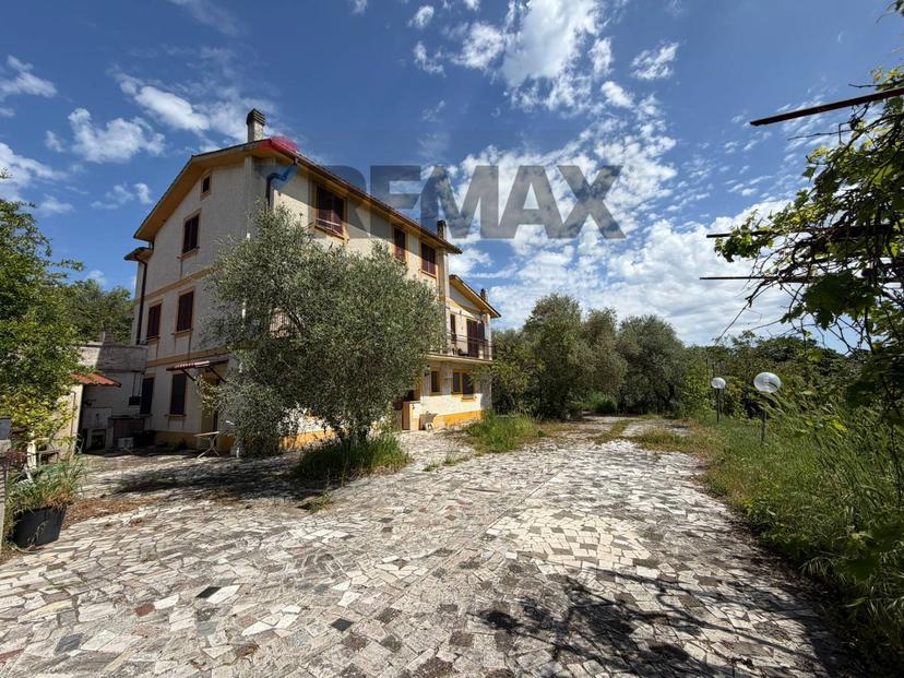 Quadrilocale in Località Castagnano, Civitella San Paolo