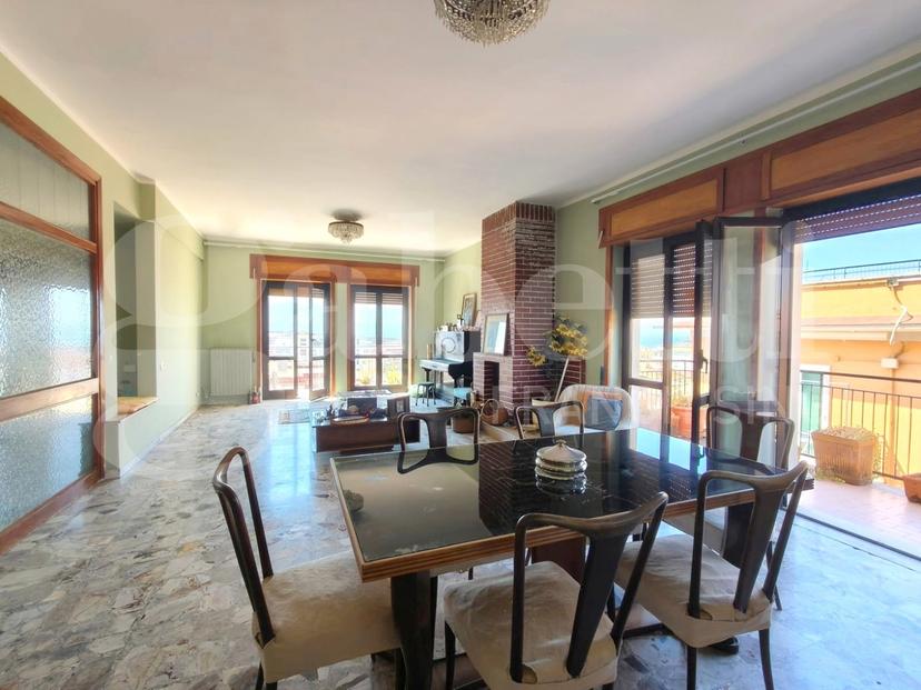 Appartamento in II Viale Melina  28, Portici