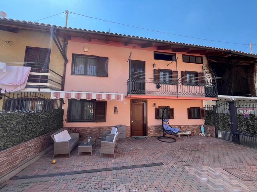 Casa indipendente in Via Renzo Scognamiglio, 57, Rivarolo Canavese — foto 2 di 5