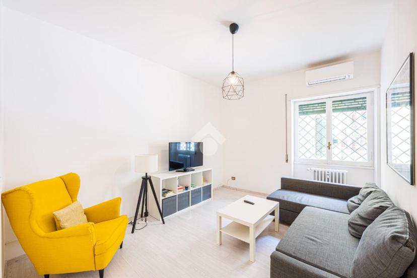Trilocale in Via Bonifacio VIII 19, Roma