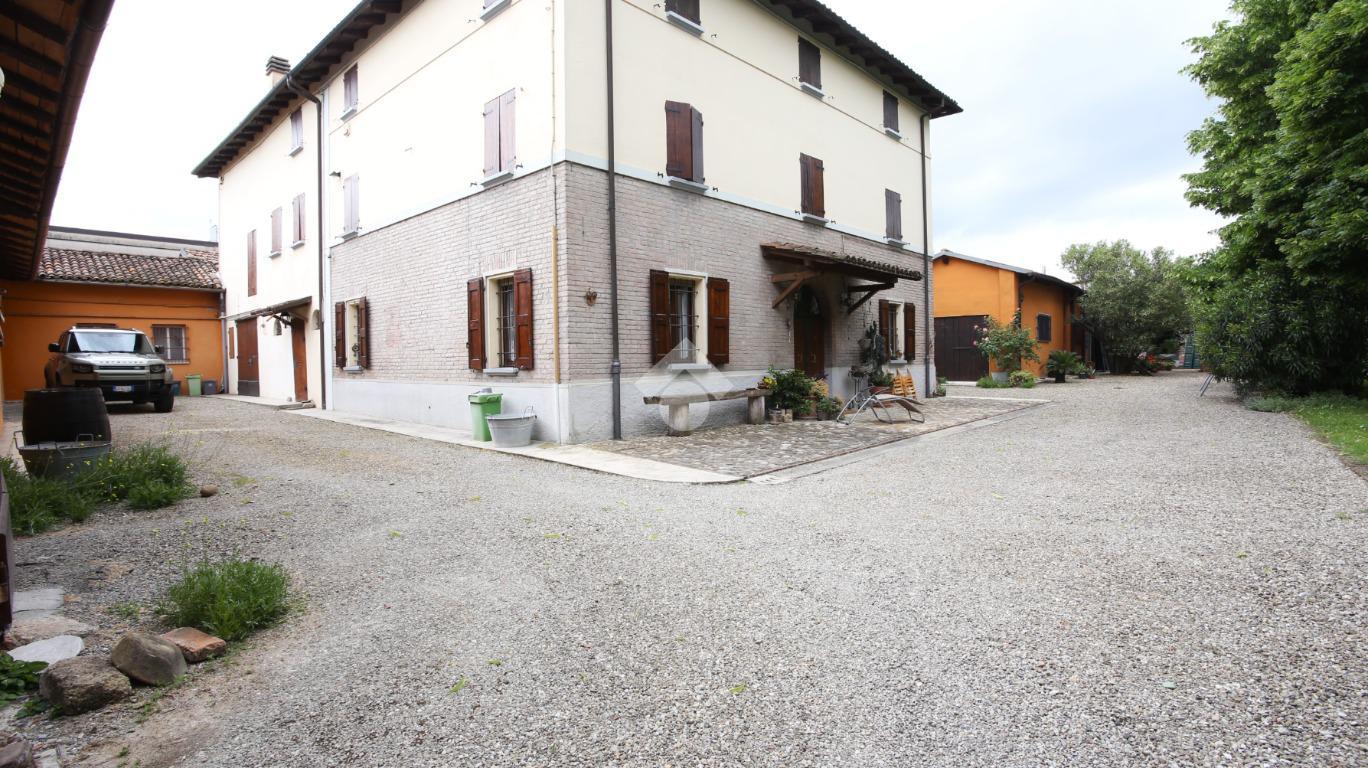 Villa in Via Torretta 18, Calderara di Reno