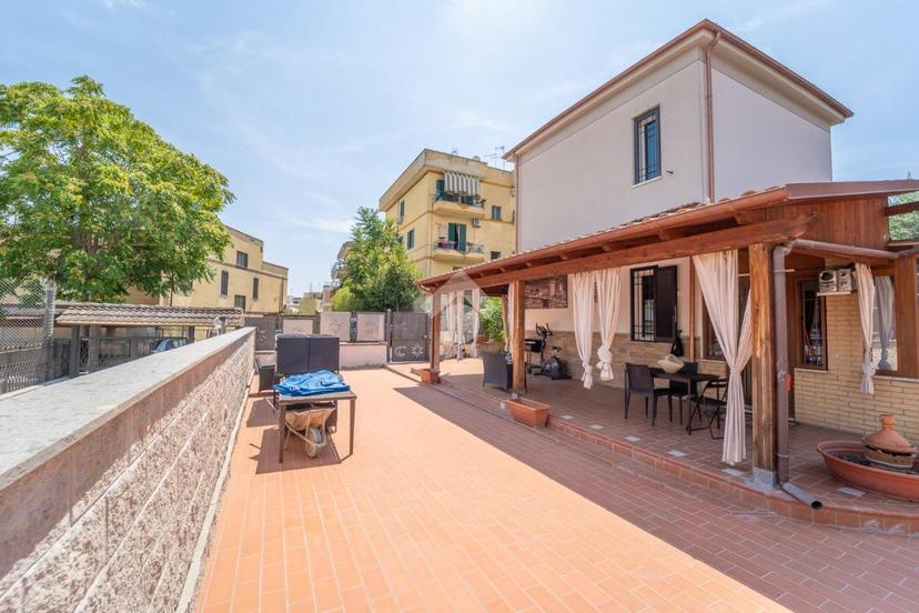 Casa indipendente in Via delle Capinere 6, Roma