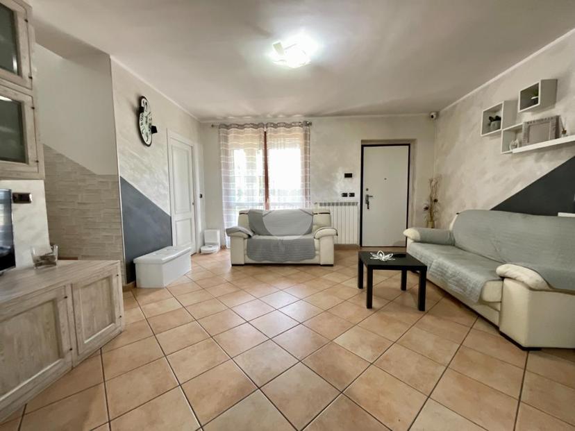 Villa a schiera in Via Enrico De Nicola 51, Leini — foto 2 di 5