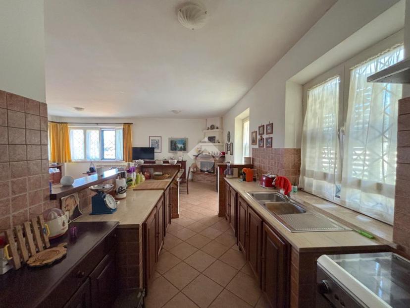 Villa in Via Ovidio 17, Genzano di Roma