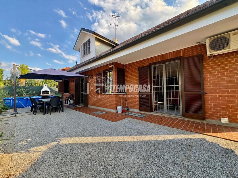 Casa indipendente in Via San Vittore, Rivalta di Torino