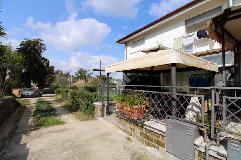 Villa a schiera in Via Enrico Berlinguer 6, Torrita Tiberina — foto 3 di 5