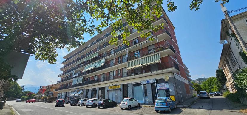 Trilocale in Via Martiri del XXI 57, Pinerolo