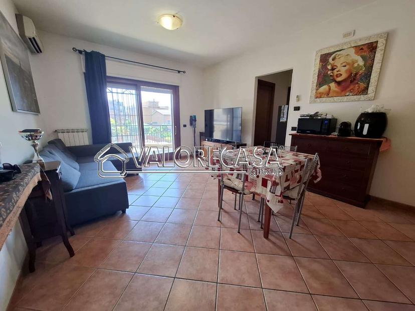 Bilocale in Via Scordia , Roma