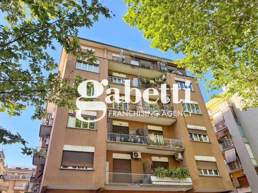Quadrilocale in Via Prenestina  376/a, Roma