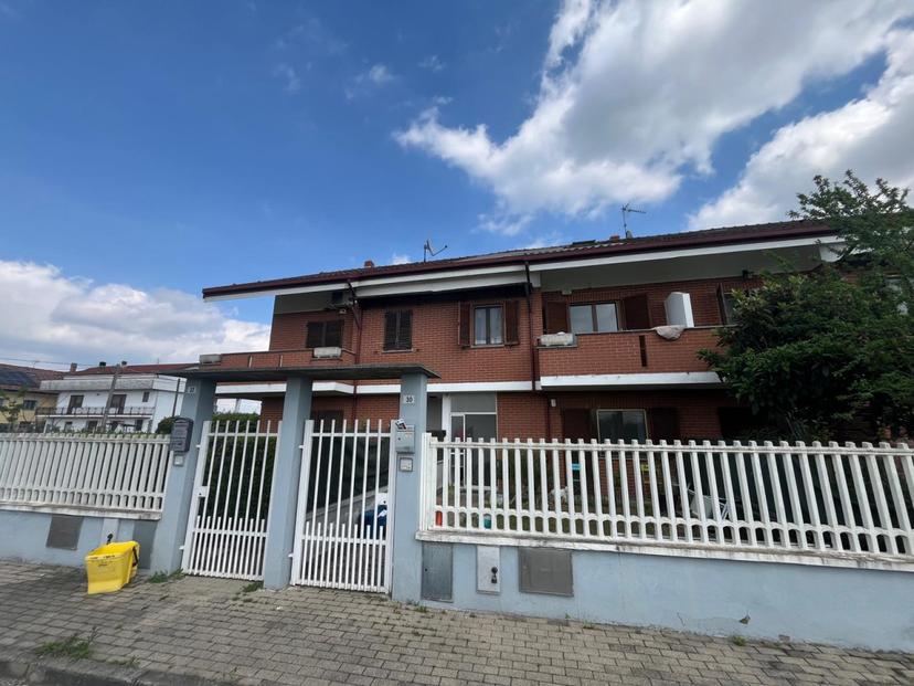 Villa a schiera in Via Tripoli, 30, Bosconero — foto 2 di 5
