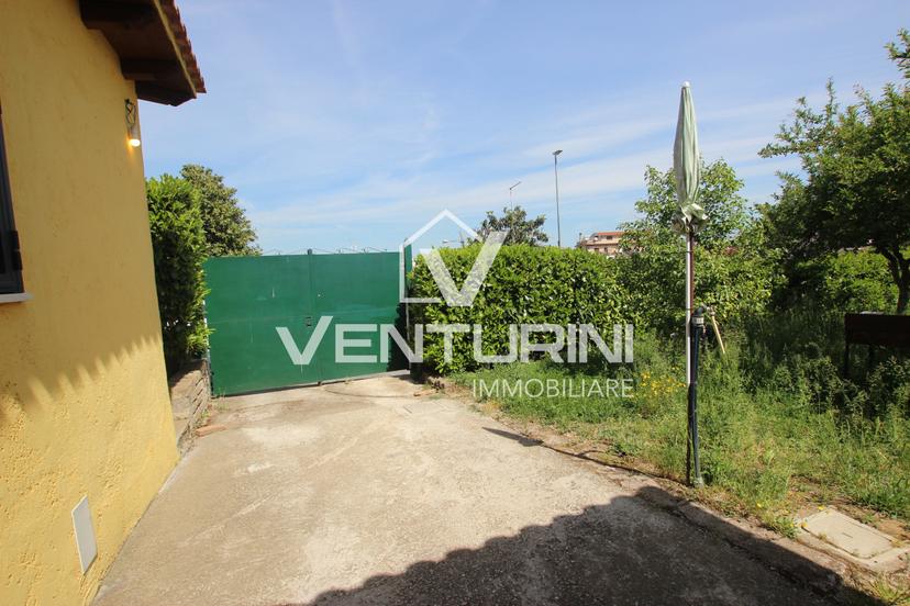 Casa indipendente in Via Formigara, 45, Roma — foto 2 di 5
