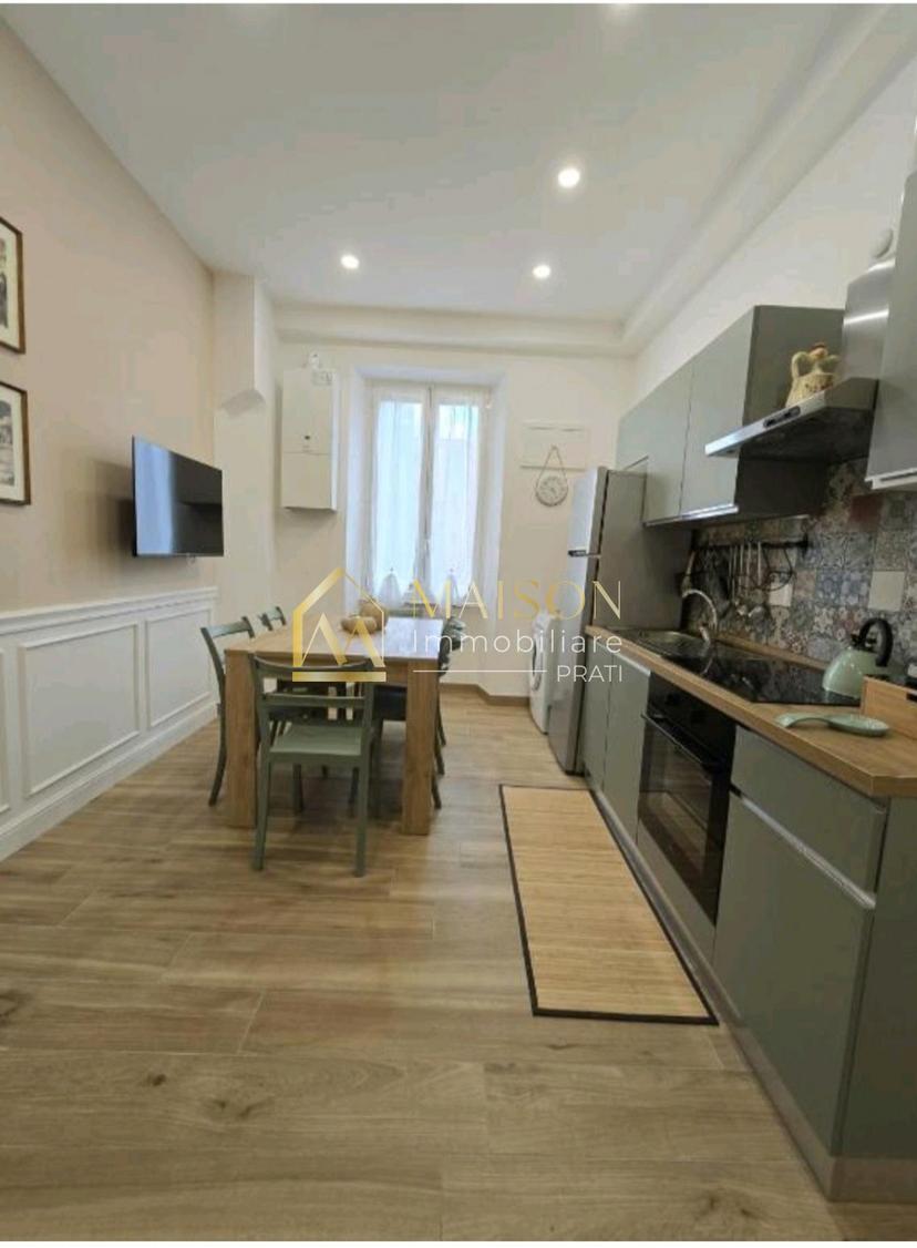 Quadrilocale in Via Francesco Caracciolo, Roma