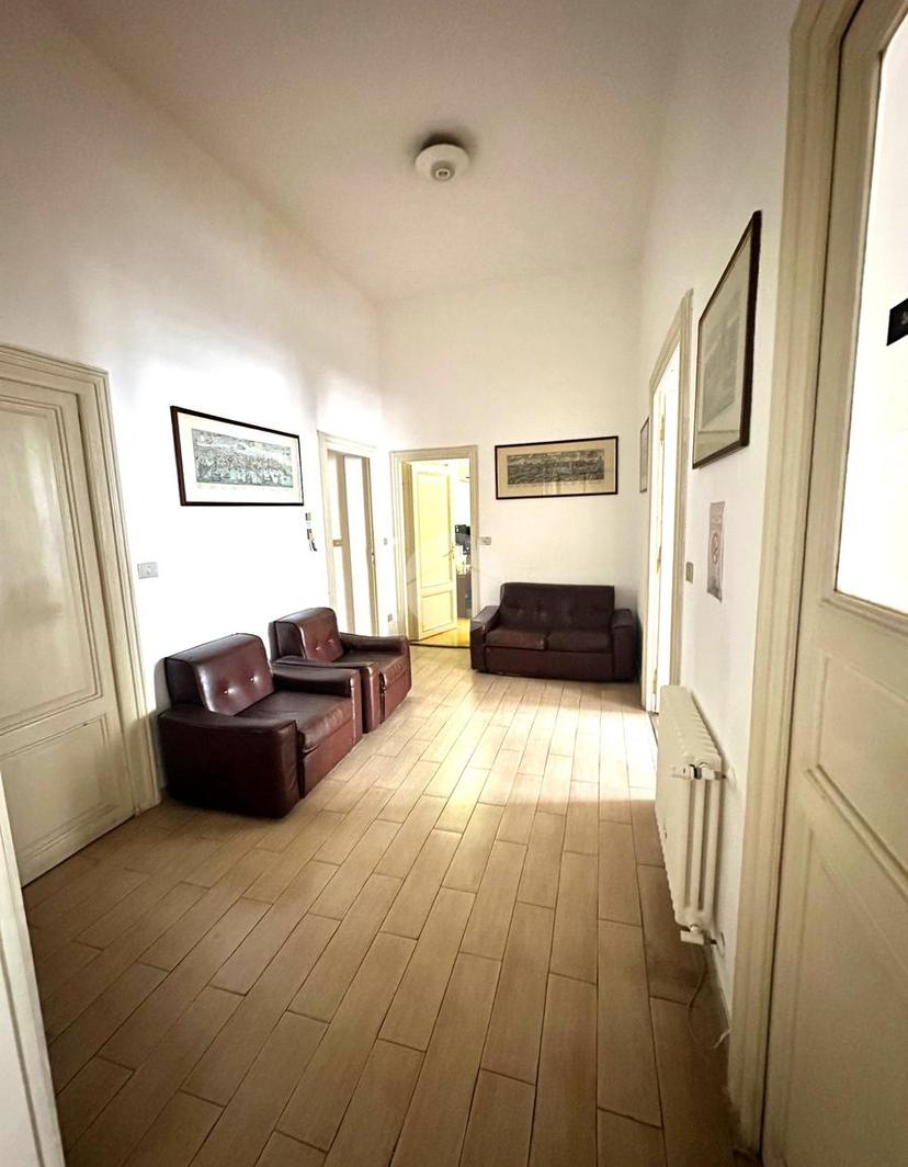 Appartamento in Via Castelfidardo 8, Roma