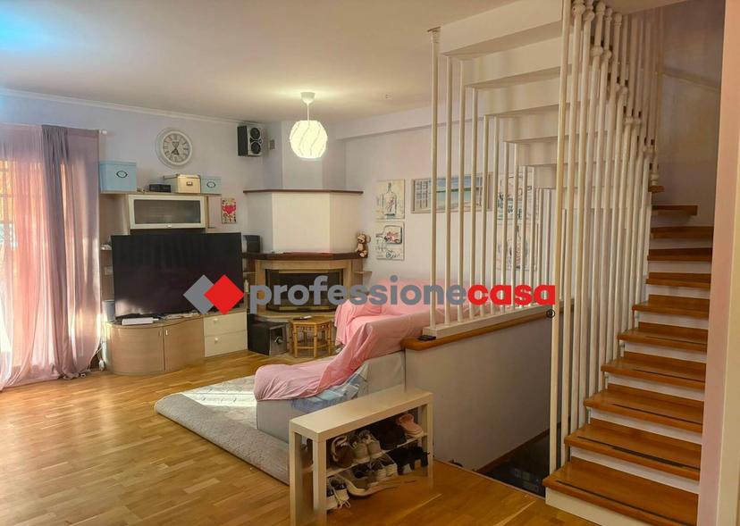 Villa a schiera in Via Mar Caspio 5a, Pomezia