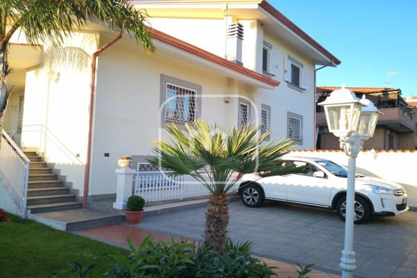 Villa a schiera in Via Scillato, Roma