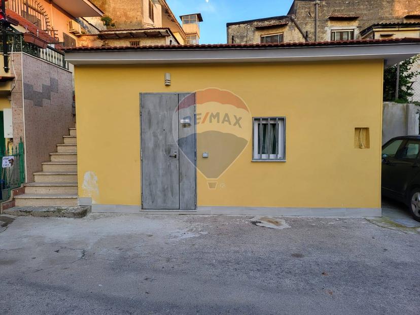 Trilocale, Afragola