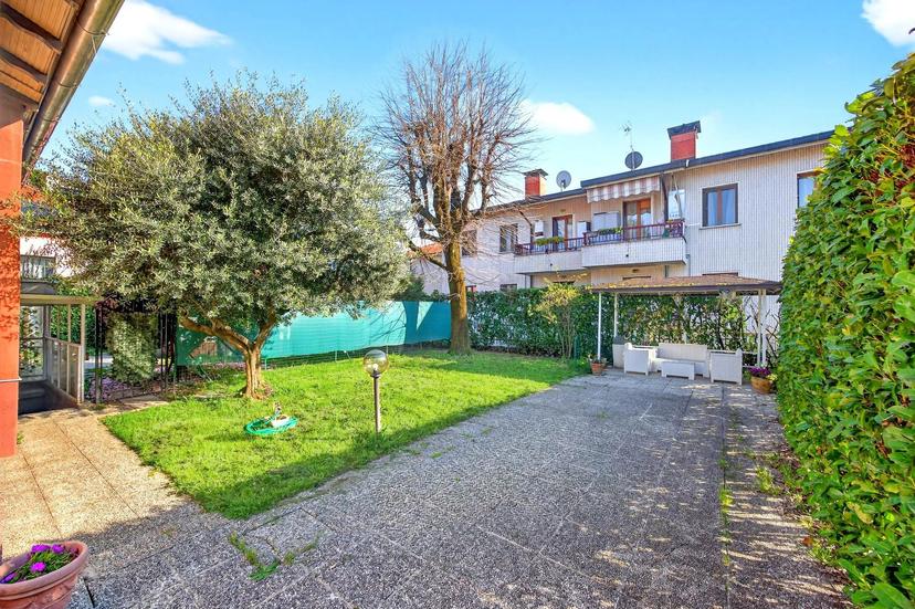 Villa, Rho — foto 3 di 5