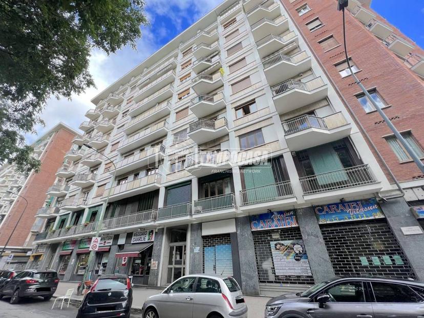 Quadrilocale in Corso Taranto 15, Torino