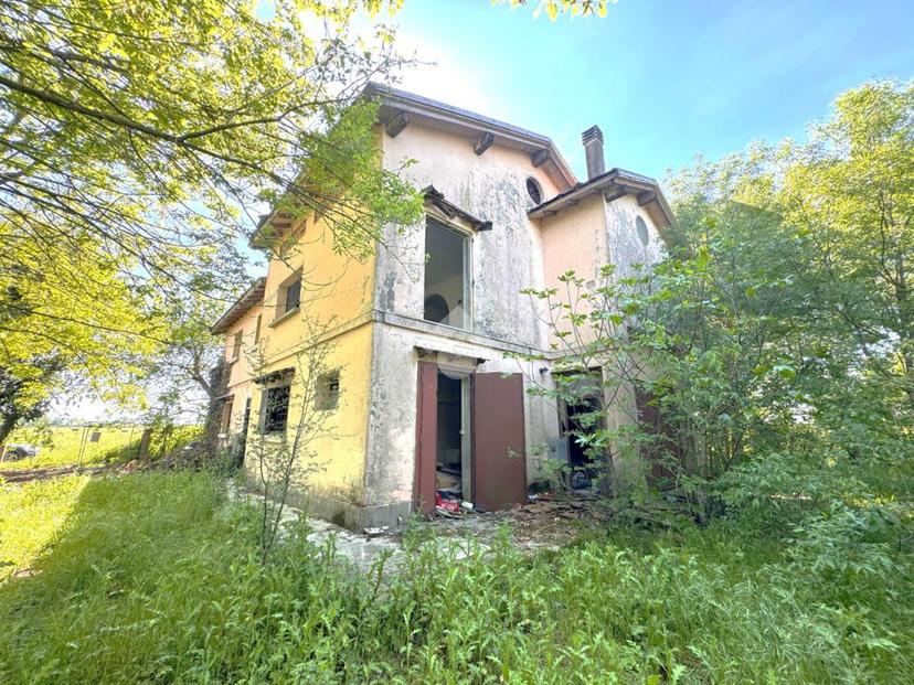 Villa in Via Cavamento 33, San Giovanni in Persiceto