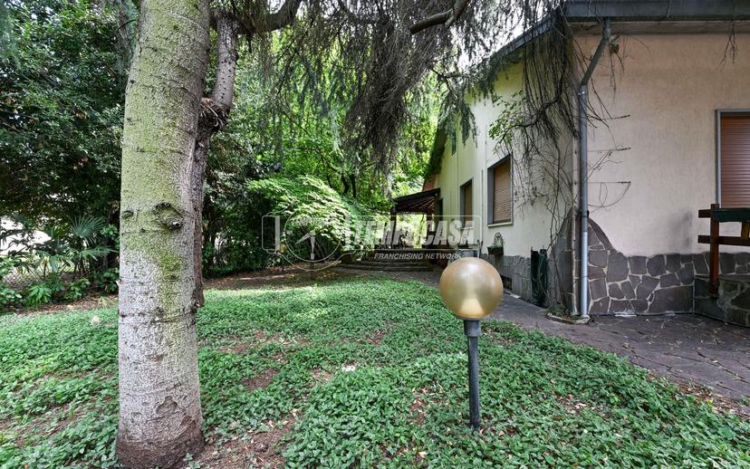 Villa in Via della Camelia 5, Segrate — foto 4 di 5