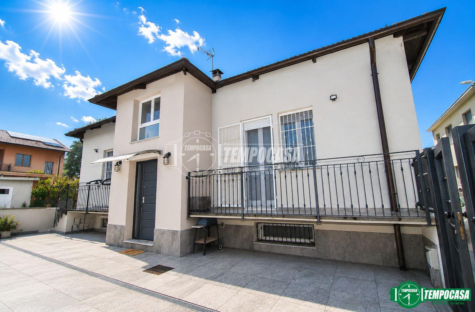 Villa in Via Monte Grappa, Settimo Torinese