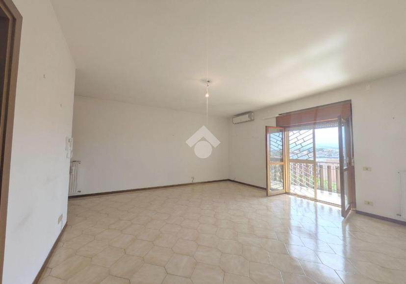 Quadrilocale in Via Lussemburgo 12, Ciampino