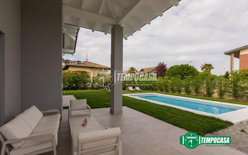 Villa in Via Achille Grandi 11, Magnago — foto 2 di 5