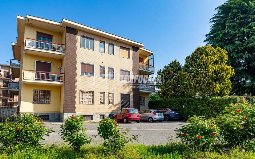 Trilocale in Via del Porto 66, San Mauro Torinese — foto 3 di 5