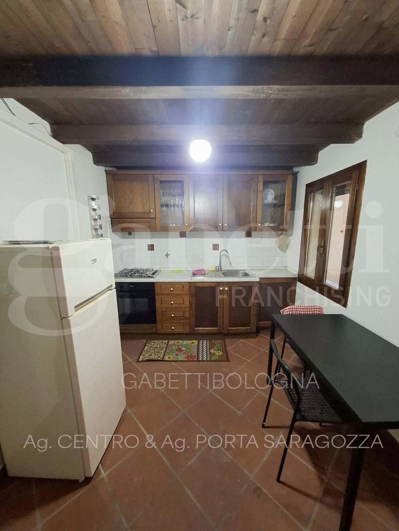 Bilocale in Via San Felice, Bologna