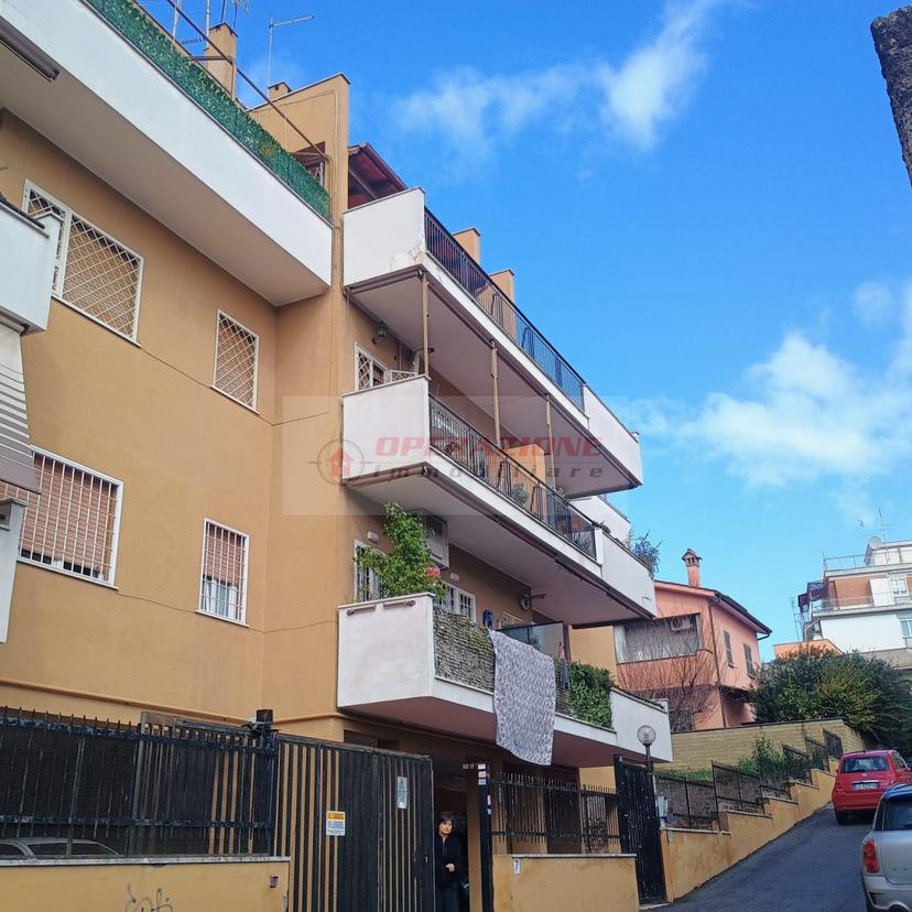 Trilocale in Via Angelo Maria Querini, Roma