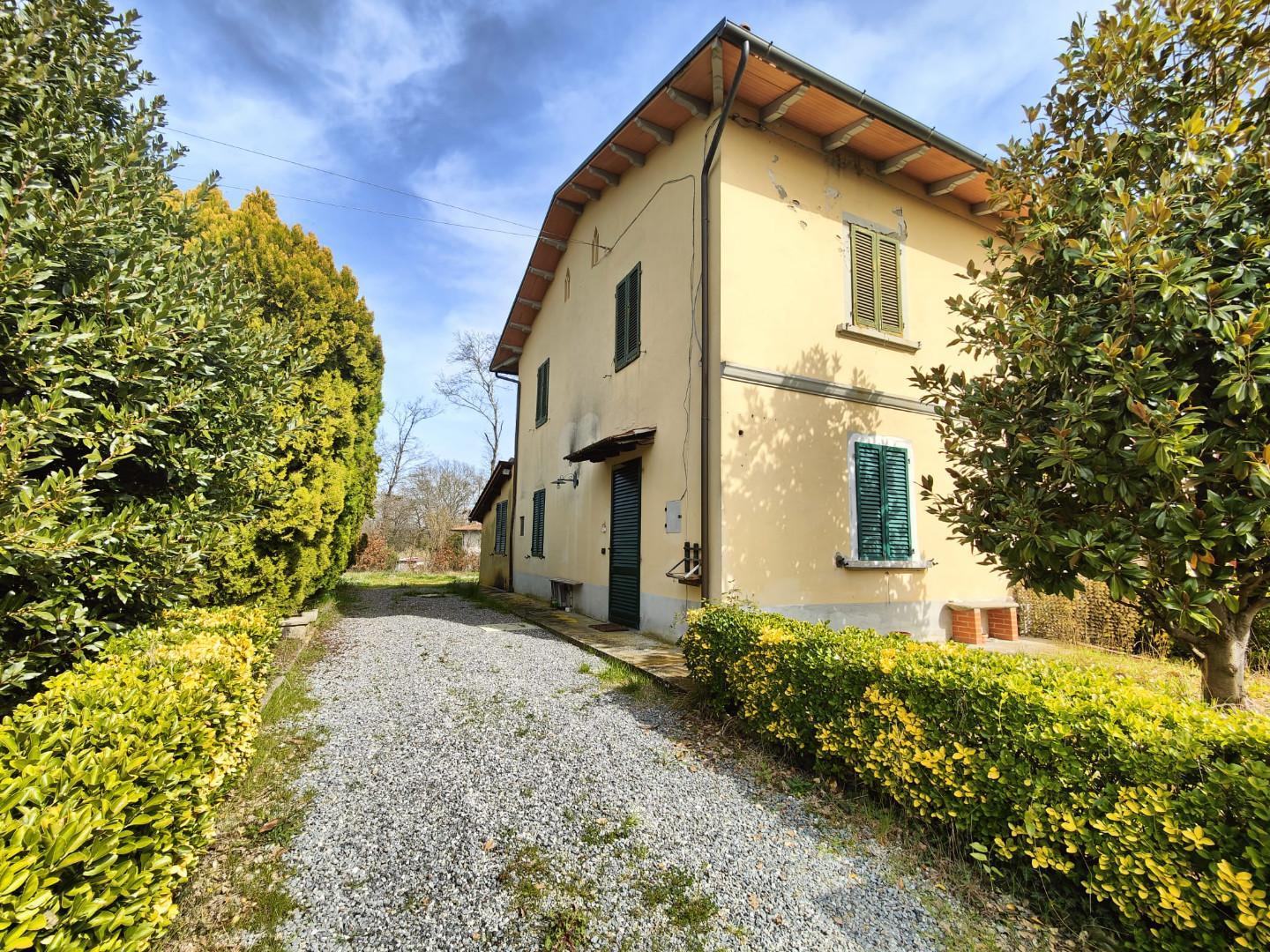 Villa bifamiliare, Fucecchio