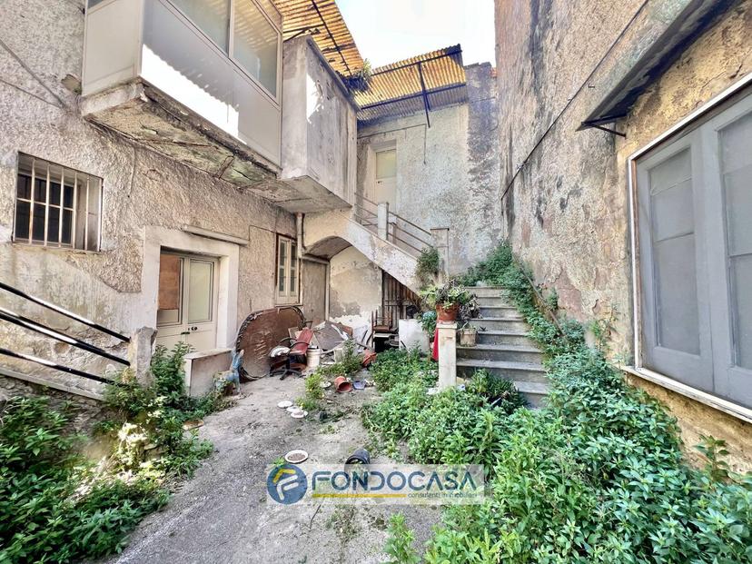 Casa indipendente in Via Francesco Verde, Sant'Antimo