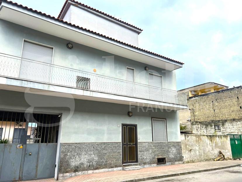 Appartamento in Via Capitano Pasquale Silvestro 42, Arzano