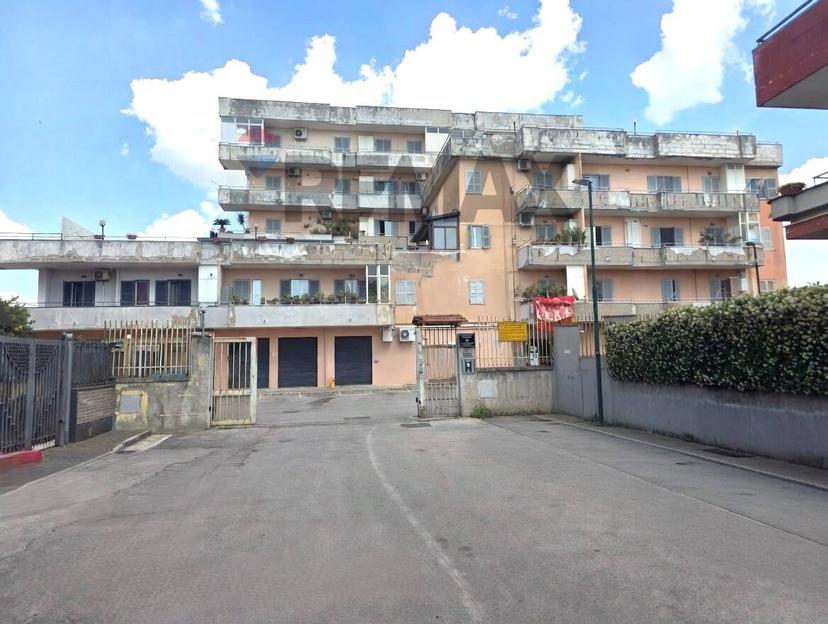 Trilocale in Via Lipari 60, Casoria