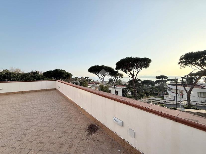 Villa in Via Vecchia delle Vigne 11, Pozzuoli