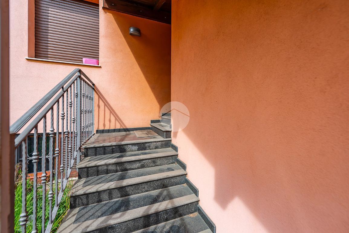 Villa in Via Pastrengo 11, Bollate